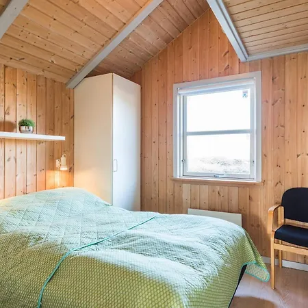 5 Person In Henne * Henne Strand