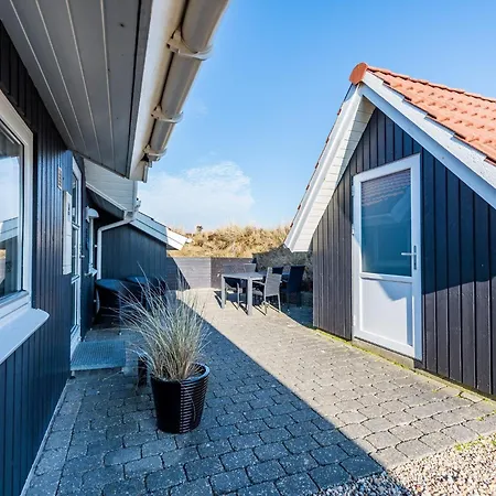 5 Person In Henne Casa de Férias *