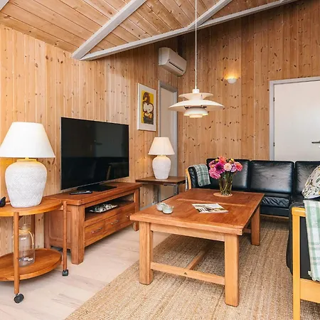 Casa de Férias 5 Person In Henne *